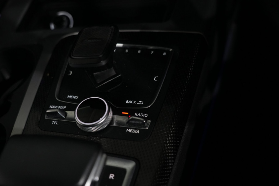 2018 Audi SQ7 TDI SUV Image 18