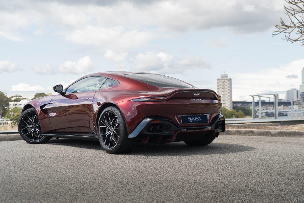2022 Aston Martin Vantage  Coupe Image 2