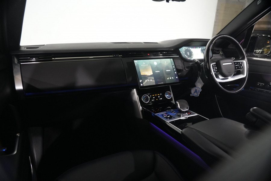 2022 Land Rover Range Rover D350 HSE SUV Image 11