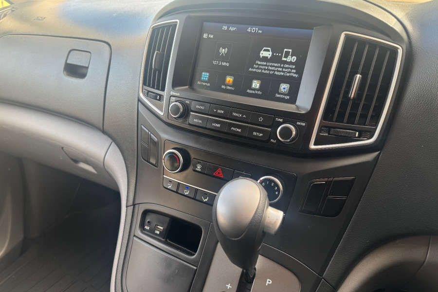 2020 Hyundai iLoad TQ4  Van Image 14