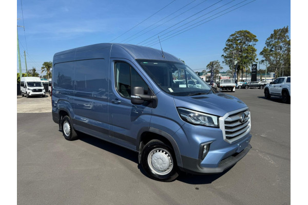2023 LDV Deliver 9  11-Seat Bus