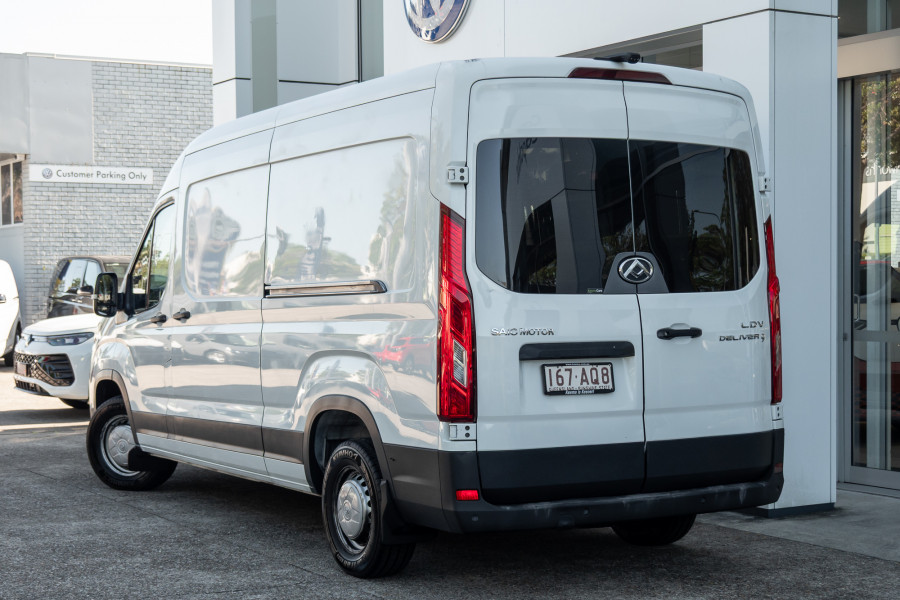 2020 LDV Deliver 9 Mid Roof MWB Van Image 2