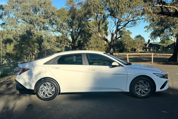 2024 Hyundai i30 CN7.V2 Hybrid Sedan Image 5