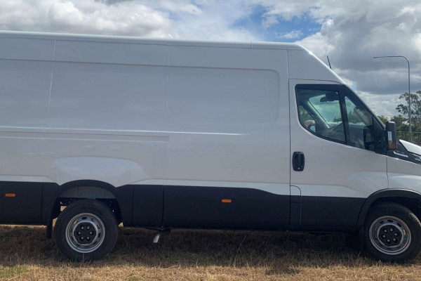 2025 Iveco Daily Van Van Image 8