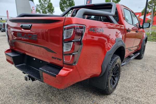 2026 Isuzu D-MAX RG BLADE Ute Image 3