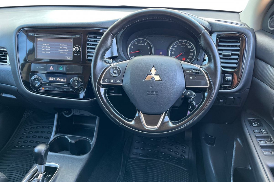 2015 MY16 Mitsubishi Outlander ZK LS SUV Image 6