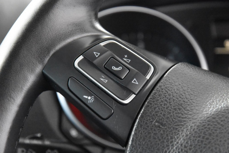 2010 MY11 [SOLD]    Image 12