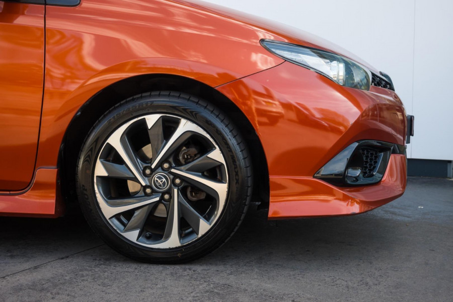 2016 Toyota Corolla ZRE182R SX Hatch Image 21