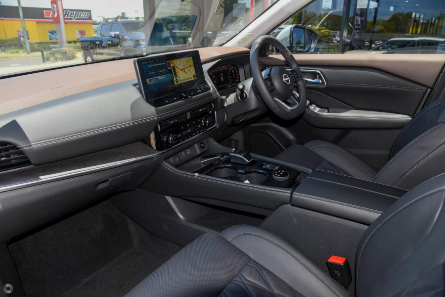 2025 Nissan QASHQAI J12 Ti-L e-POWER SUV Image 6