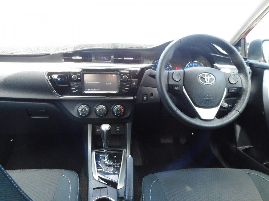 2014 Toyota Corolla ZRE172R SX Sedan Image 15