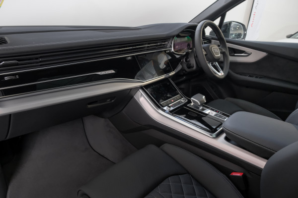 2026 MY25 Audi Q7 4M TDI 210kW S line SUV image 8