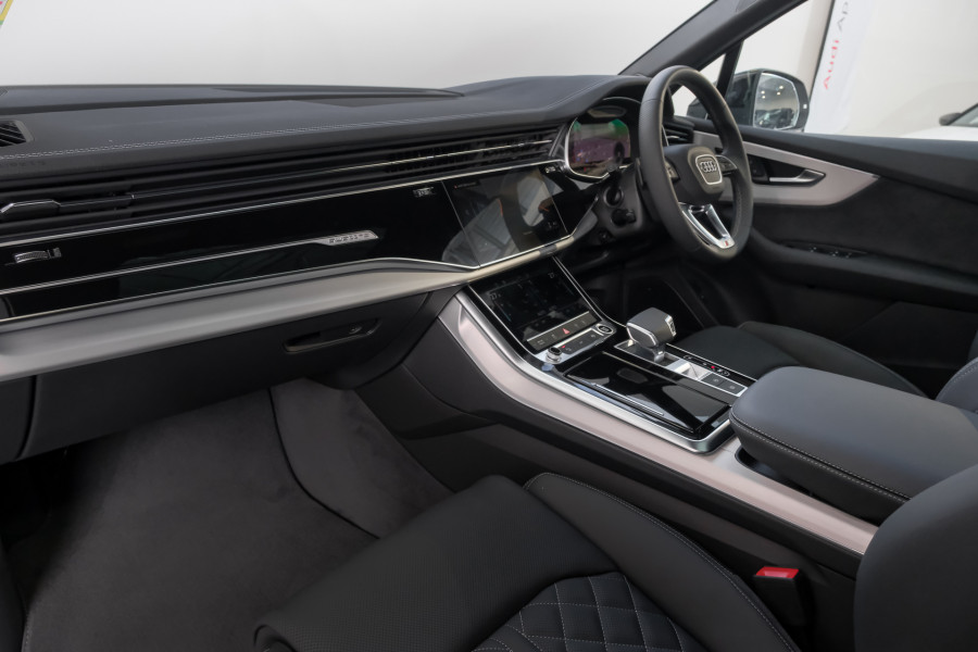 2026 MY25 Audi Q7 4M TDI 210kW S line SUV