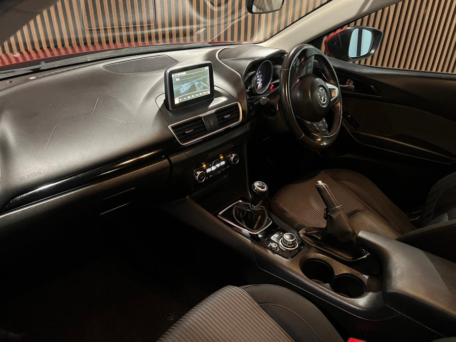 2015 Mazda 3 BM5438 SP25 Hatch Image 20