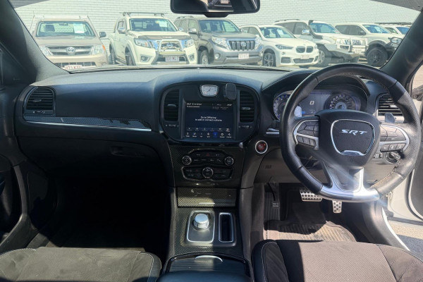 2018 MY19 Chrysler 300 LX SRT Sedan Image 19