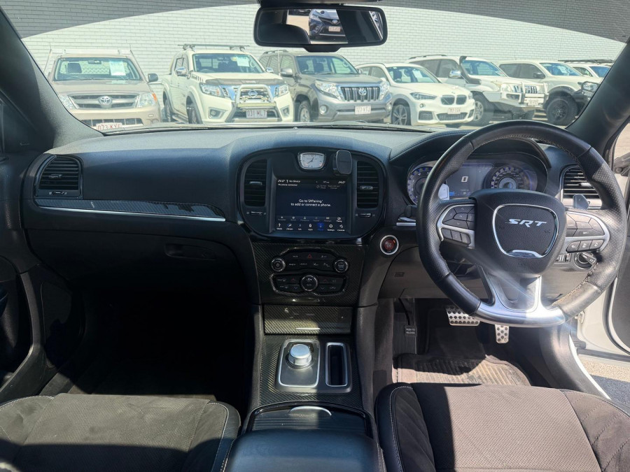 2018 MY19 Chrysler 300 LX SRT Sedan Image 19