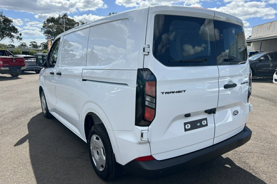 2023 MY23.75 Ford Transit Custom AV Trend SWB Van Image 9