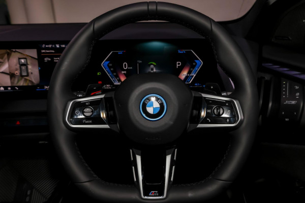2025 BMW X3 G45 30e xDrive SUV image 11