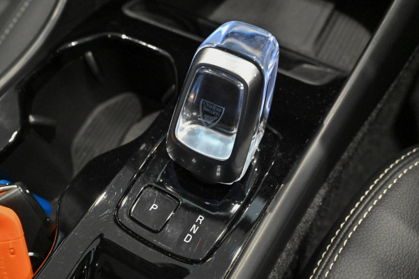 2025 MY26 Volvo XC40 XZ Ultra B4 Bright SUV Image 18