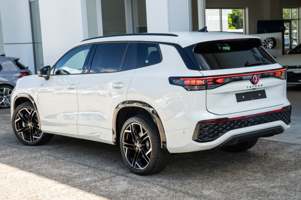 2025 MY26 Volkswagen Tayron R4 195TSI R-Line SUV image 2