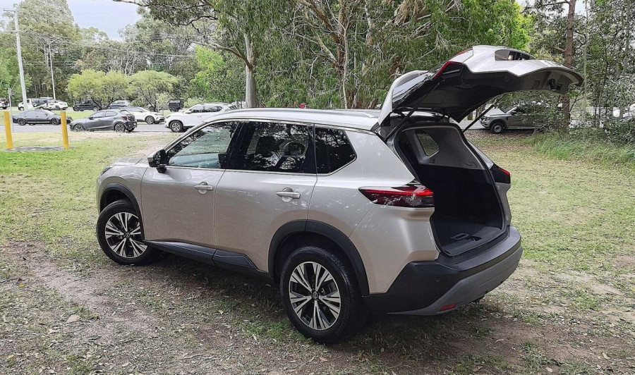 2025 Nissan X-Trail T33 ST-L SUV Image 6