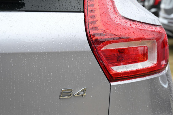2025 MY26 Volvo XC40 XZ Plus B4 SUV image 18