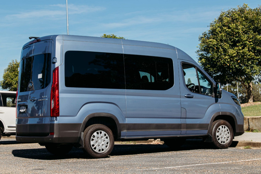 2024 LDV Deliver 9  11-Seat Bus Image 11