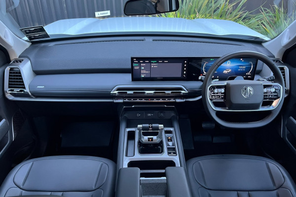 2025 MG U9 Black Edition Ute Image 9