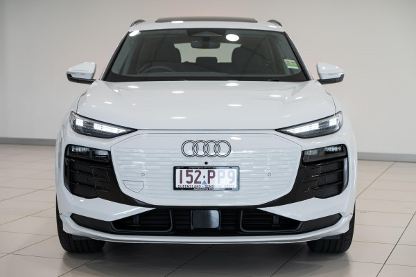 2026 Audi Q6 e-tron SUV image 4