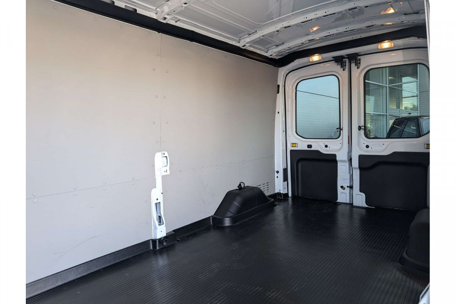 2024 Ford Transit VO 350L Van Image 13