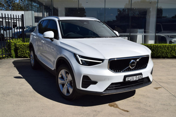 2022 MY23 Volvo XC40 XZ Plus B4 SUV Image 2