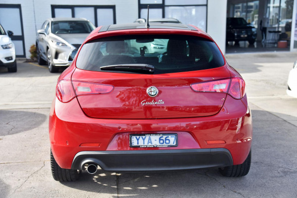 2013 Alfa Romeo Giulietta Series 0 Distinctive Hatch Image 3