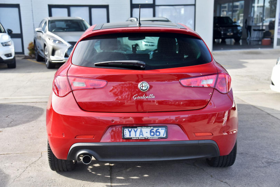 2013 Alfa Romeo Giulietta Series 0 Distinctive Hatch Image 3