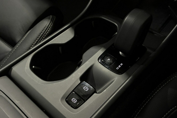 2025 Volvo XC40 XZ Plus B4 SUV Image 17