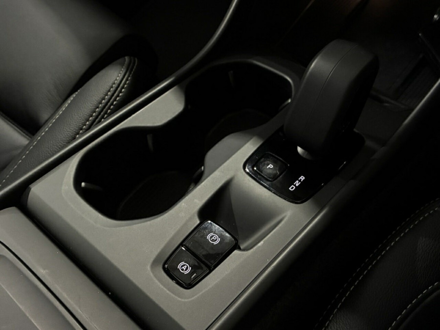 2025 Volvo XC40 XZ Plus B4 SUV Image 17