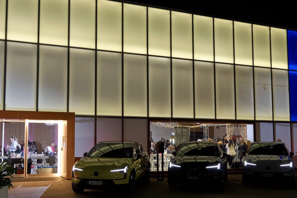 Volvo Cars North Shore and Breast Cancer for a Cure - host a wonderful evening