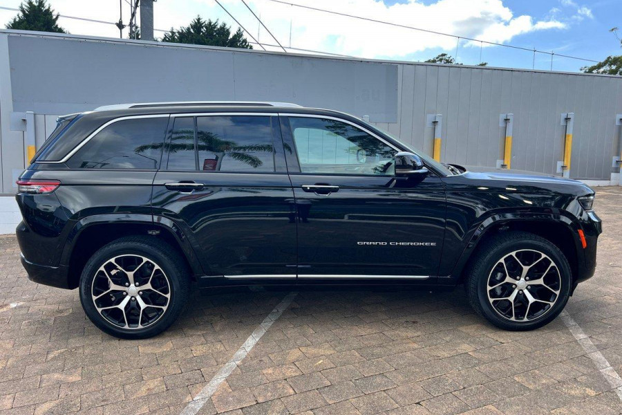 2022 MY23 Jeep Grand Cherokee WL Summit Reserve 4xe SUV Image 9