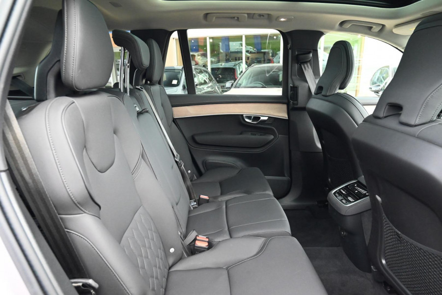 2025 MY26 Volvo XC90 L Series Plus B5 Bright SUV Image 7