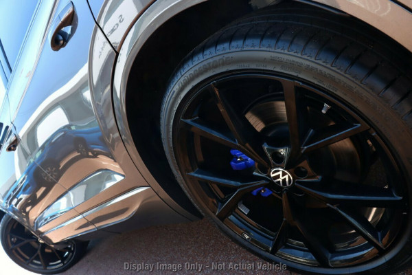 2026 Volkswagen Touareg RC R SUV Image 4