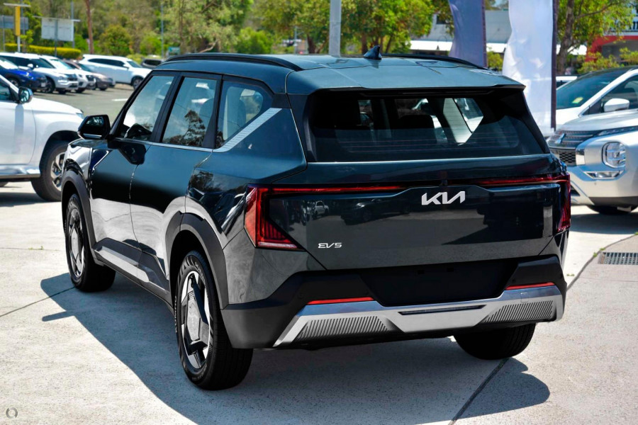 2025 Kia EV5 OVc Air Long Range SUV Image 9
