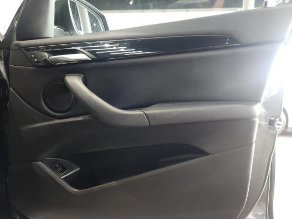 2018 BMW X1 F48 sDrive20i SUV image 10