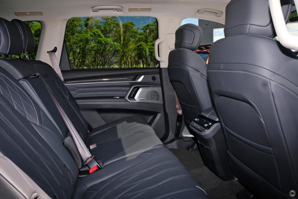 2025 LDV D90 SV9A Executive SUV Image 8