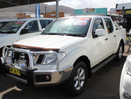 Nissan Navara ST D40 S6 