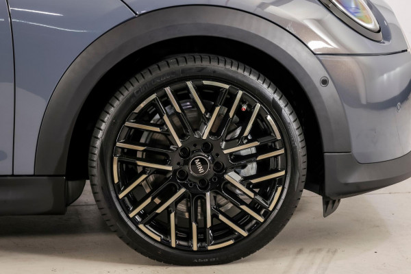 2025 MINI Cooper F67 C Favoured Convertible image 18