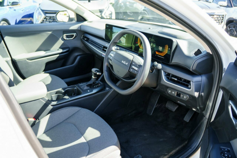 2025 Kia K4 CL4m S Sedan Image 15