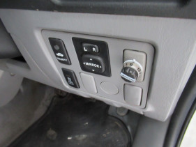 2011 MY10 Toyota HiLux KUN26R MY10 SR Cab chassis