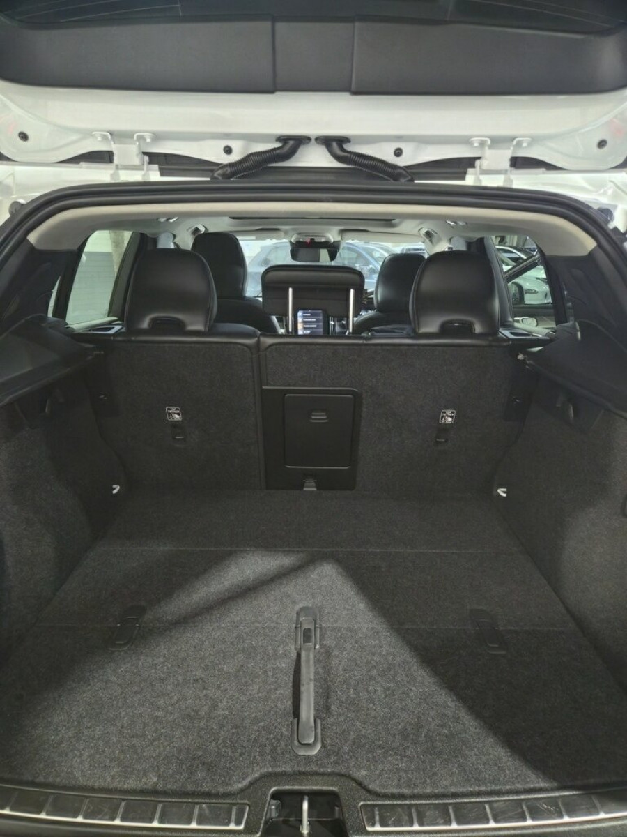 2022 Volvo XC40 XZ T4 Inscription SUV Image 16