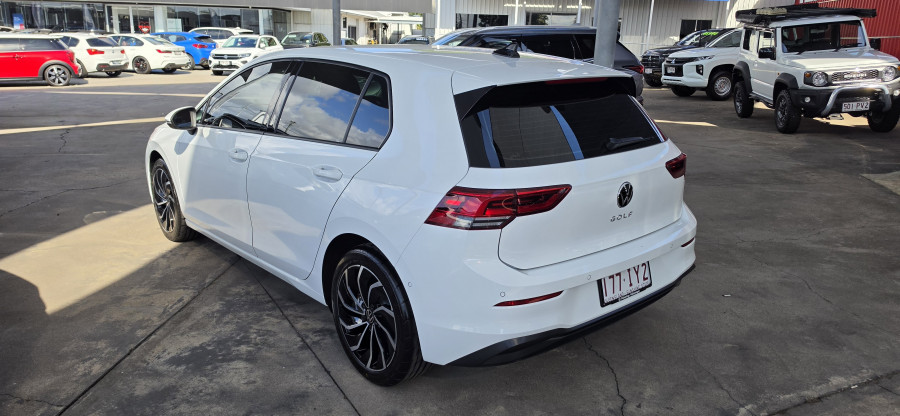 2023 Volkswagen Golf 8 110TSI Life Hatch Image 5