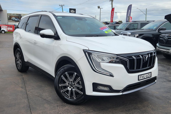 2023 Mahindra XUV700  AX7L SUV Image 1