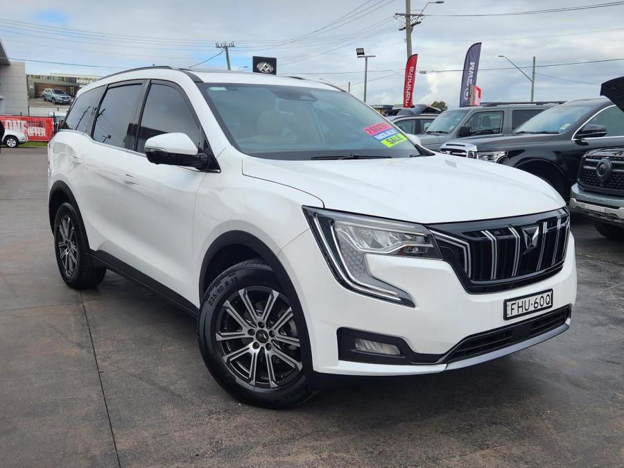 2023 Mahindra XUV700  AX7L SUV Image 1
