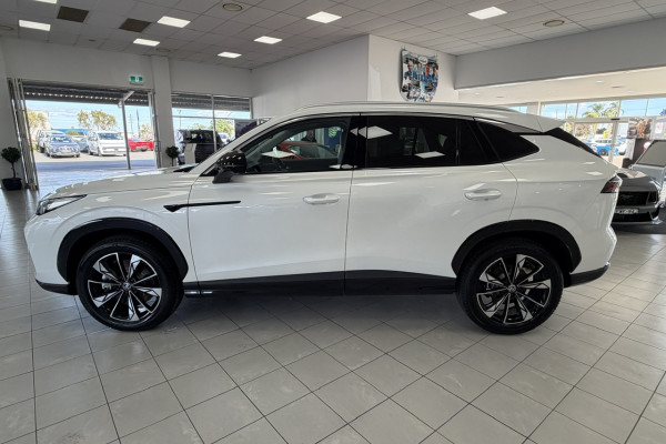 2025 MG HS AS33H Essence Hybrid+ SUV Image 2